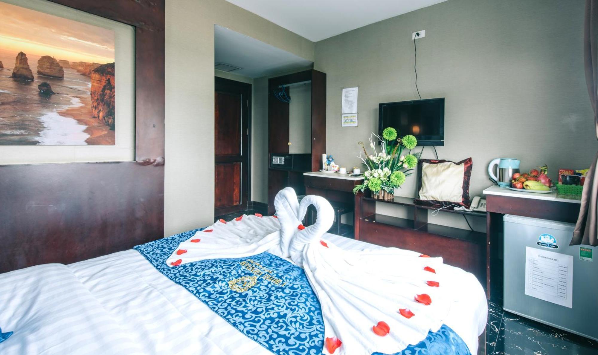 V Hotel Vientiane Exterior photo